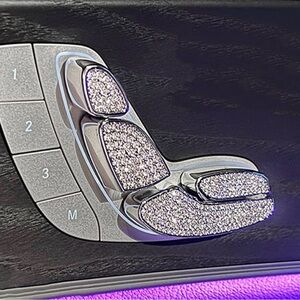 Mercedes Benz Crystal Rhinestone Car adjuster Emblem *NEW in the box as pictured